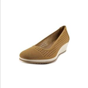 Naturalizer Becky wedge slip-on